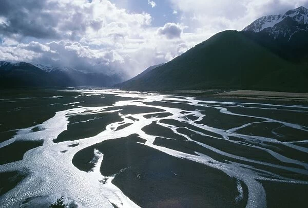 New Zealand DH 2061 Waimakariri River, Braided River system. Southern Alps. © Don Hadden  /  ARDEA LONDON