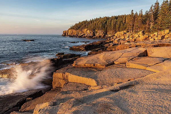 Otter Cliffs at sunrise in Acadia National Park, Maine, USA Date: 21-06-2021