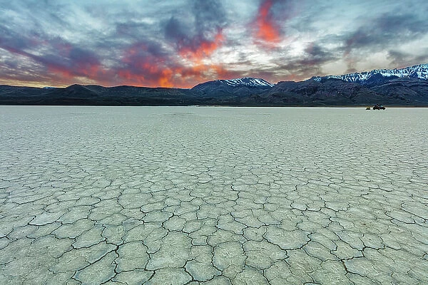 Playa at sunset with Steen Mountain on the Alvord Desert in Harney County, Oregon, USA Date: 12-04-2021