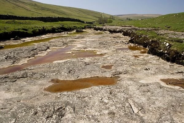 River Skirfare in Littondale, already almost dry by May (2006). Yorkshire Dales. UK