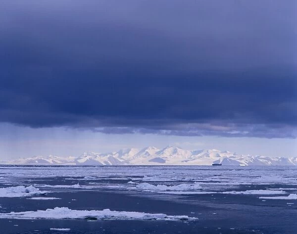 Royal Society Range TransAntarctic Mountains, Victoria Land, Antarctica JPF21009