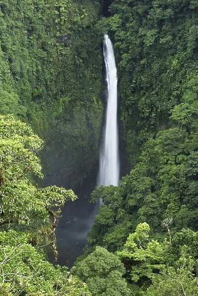 San Fernando Waterfall Costa Rica