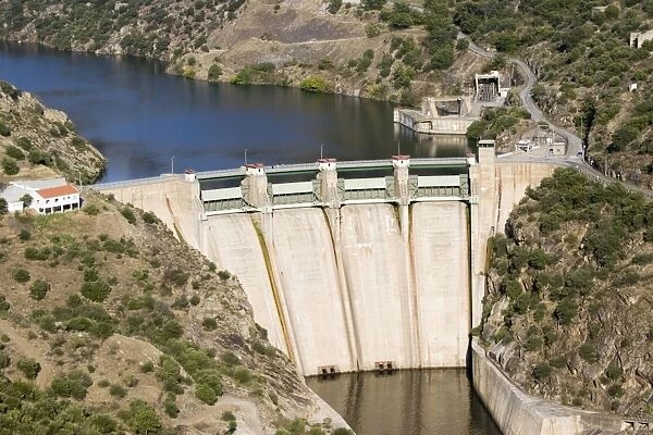 Shared hydroelectric dam at Barca de Alva on Rio Doura on Spanish Portuguese border