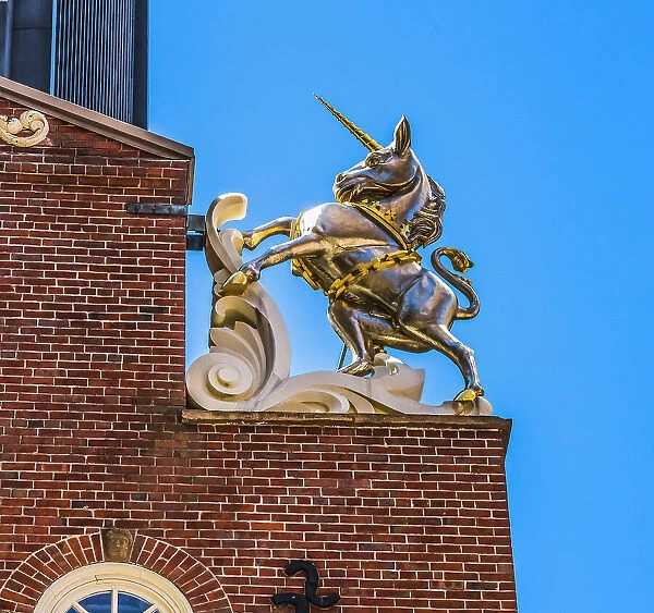 Silver British Unicorn Faneuil Meeting Hall, Freedom Trail, Boston, Massachusetts. Meeting place American Revolution later Town Hall British government house during occupation Unicorn symbol of Scotland Date: 23-12-2020