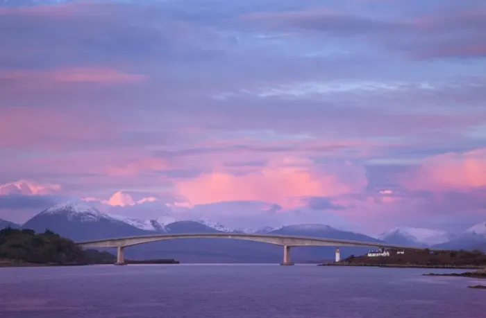 Framed Print : Skye bridge with the mountains of Skye covered in snow in the background on a beautiful morning - November - Kyle of Lochalsh - Scotland Framed Print : Skye bridge with the mountains of Skye covered in snow in the background on a beautiful morning - November - Kyle of Lochalsh - Scotland