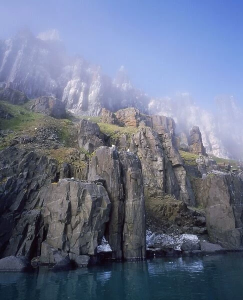 Spitsbergen Island - cliffs Norway