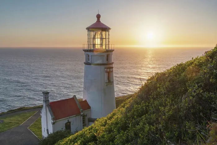 Framed Print : Sunset at Heceta Head Lighthouse, Oregon Date: 15-04-2021