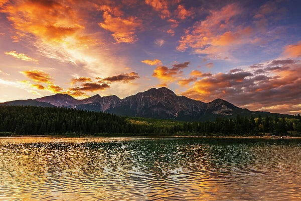 Sunset at Patricia Lake, Jasper National Park, Alberta, Canada. Date: 25-05-2021