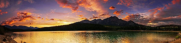 Sunset at Patricia Lake, Jasper National Park, Alberta, Canada. Date: 25-05-2021