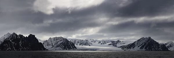 Svalbard (Spitsbergen) Landscape Mountains, Ice and Snow & dramatic weather North West Svalbard LA003759