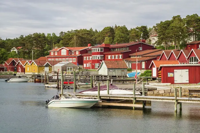 Framed Print : Sweden, Bohuslan, Tjorn Island, Tjorn, Goteborg University Love Center Date: 03-06-2019 Framed Print : Sweden, Bohuslan, Tjorn Island, Tjorn, Goteborg University Love Center Date: 03-06-2019