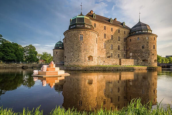 Sweden, Narke, Orebro, Orebro Castle, exterior Date: 05-06-2019
