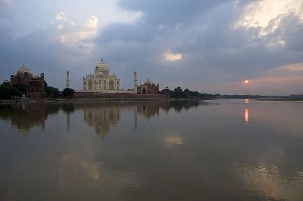 Taj Mahal sunset - view across the Yamuna