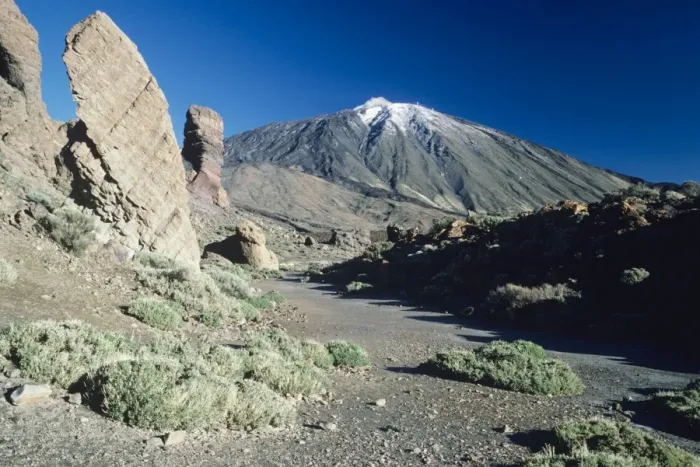 Framed Print : Tenerife Mount Teide & Los Roques Volcano Framed Print : Tenerife Mount Teide & Los Roques Volcano