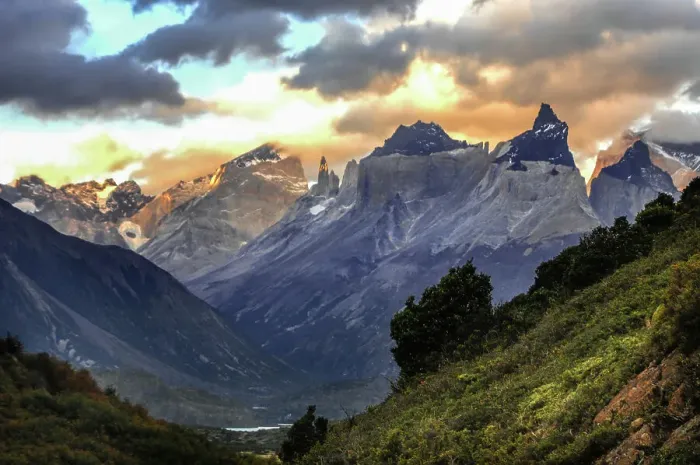 Framed Print : Torres del Paine mountain ridge in Southern Chile Date: 30-03-2008 Framed Print : Torres del Paine mountain ridge in Southern Chile Date: 30-03-2008