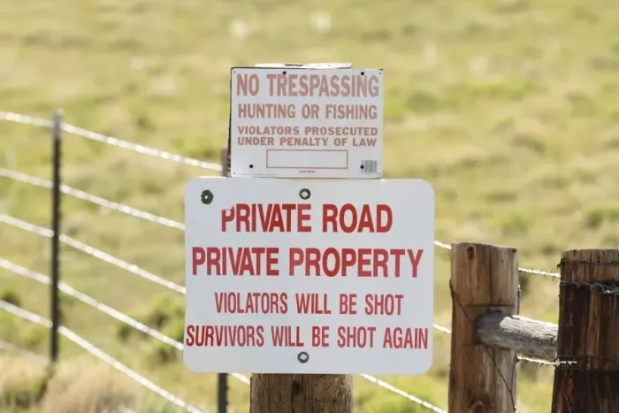 Framed Print : No Trespassing sign - Wyoming - USA Framed Print : No Trespassing sign - Wyoming - USA