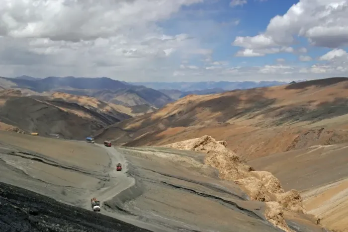 Framed Print : Trucks descending from Taglang La (5359m pass on Manali Leh road). Ladakh India North side Framed Print : Trucks descending from Taglang La (5359m pass on Manali Leh road). Ladakh India North side