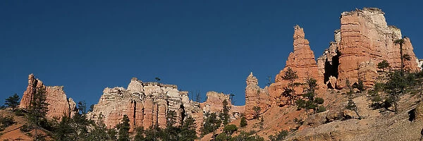 USA, Utah. Panoramic of hoodoos, Bryce Canyon National Park. Date: 18-10-2020