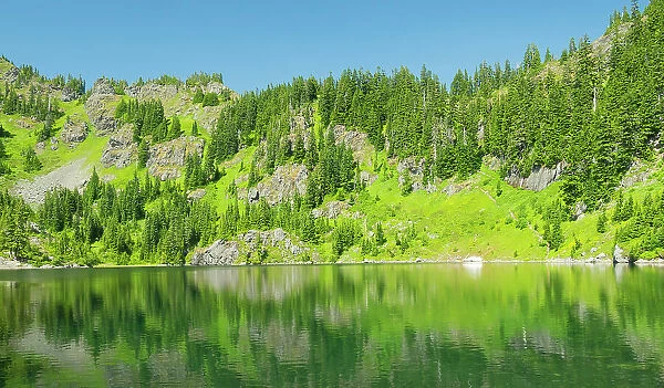 Washington State, Central Cascades, Rampart Ridge, Lake Lillian Date: 29-07-2020