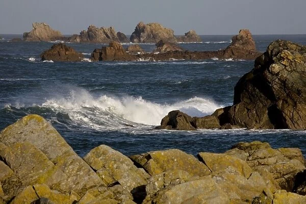 Waves crashing against rocky coastline - Pors Hir - Brittany - France