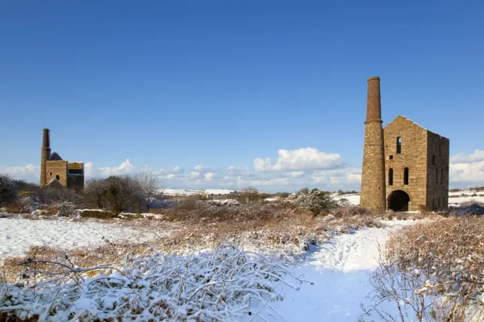 Framed Print : Wheal Francis - near Camborne - in winter snow - Cornwall - UK Framed Print : Wheal Francis - near Camborne - in winter snow - Cornwall - UK