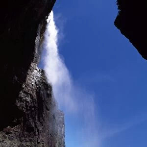 Angel Falls (view from base of), Churun Gorge, Auyantepui (Devil's Mountain, Auyantepuy), Canaima National Park, Venezuela, South America