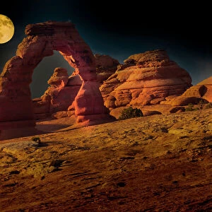 Full moon over Delicate Arch. Arches National Park. Utah, USA. Date: 18-07-2021