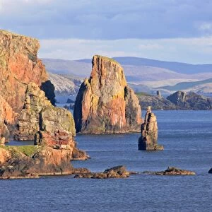 Rock formations steep cliffs and sea stacks Stoura Pund near Hillswick Northmavine, North Island, Shetland Isles, Scotland, UK