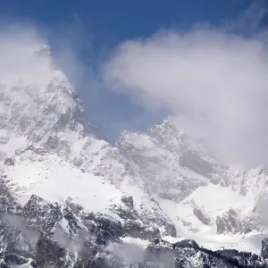 USA, Wyoming, Grand Teton National Park. Clouds over mountains during spring snowstorm. Date: 19-04-2021