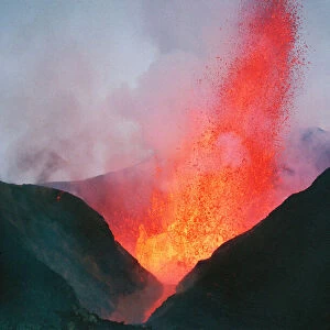 Volcano Kimanura Nyamulagira Virungas, Zaire, Africa
