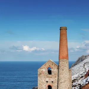 Wheal Coates - engine house in winter snow - St Agnes - Cornwall - UK