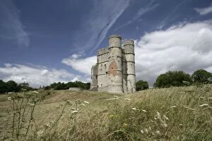 Images Dated 19th July 2005: The 14th Century Donnington Castle