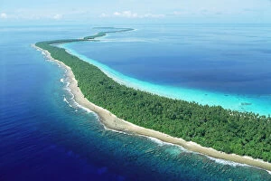 Images Dated 24th August 2009: Aerial - Ant Atoll southwest of Pohnpei, Micronesia JLR04114