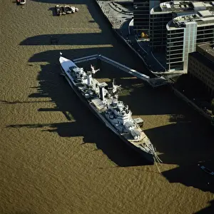 Ships Prints: Aerial image of London, England