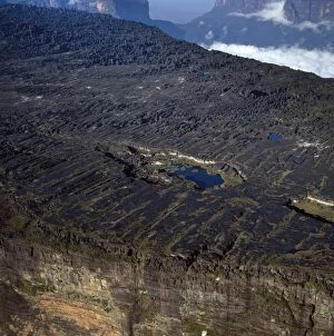 Images Dated 13th October 2009: Aerial image of Tepuis, Venezuela South America: summit of Mount Roraima (Cerro Roraima)