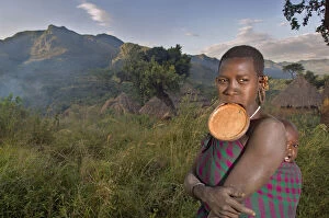 Images Dated 2nd February 2010: Africa, Ethiopia, Omo region, Kibish. Suri-tribe