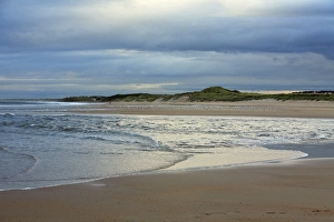 Images Dated 26th September 2007: Alnmouth - Beach at the river Aln estuary
