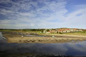 Shores Prints: Alnmouth - coastal village and holiday resort
