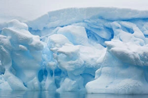 Images Dated 13th September 2011: Antarctic Peninsula, Paradise Harbour. Iceberg