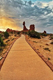 Images Dated 5th July 2021: Arches National Park evening light. USA, Utah