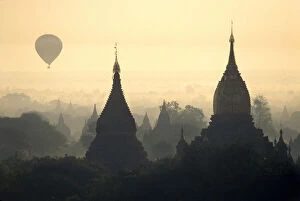 Asia, Burma, (Myanmar), Pagan (Bagan) Hot