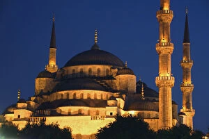 Asia, Europe, Turkey, Istanbul. The night