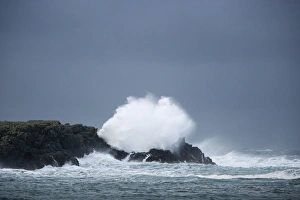 Images Dated 8th November 2010: Atlantic Storm Waves breaking on rocky shore - Porthnahaven - Islay - Scotland - UK LA005393