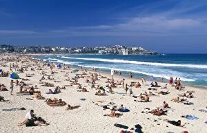 Crowd Gallery: Australia - Bondi Beach, Australia's most famous beach