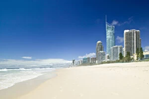 Australia, Queensland, Gold Coast, Surfer s