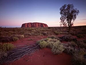 Aborigine Gallery: Ayers Rock / Uluru at sunset