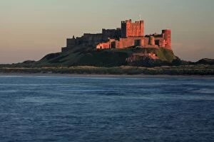 Images Dated 2nd October 2007: Bamburgh Castle - autumn sunset
