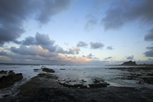Images Dated 27th September 2007: Bamburgh Castle - and stormy North Sea, Northumberland National Park, England