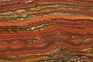 Images Dated 5th July 2004: Banded Iron - Sedimentary Rock, (red rock is Jasper), Australia