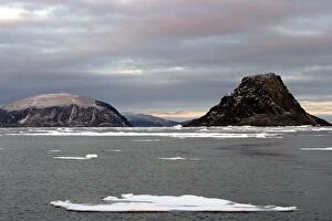 Images Dated 27th August 2003: banquise nord Svalbard. Spitzberg. Norvege